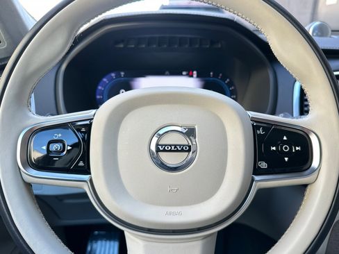 Used 2023 Volvo XC90 B6 Ultimate w/ Lounge Package image 28
