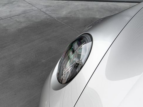 Certified 2025 Porsche 911 Carrera RWD image 43