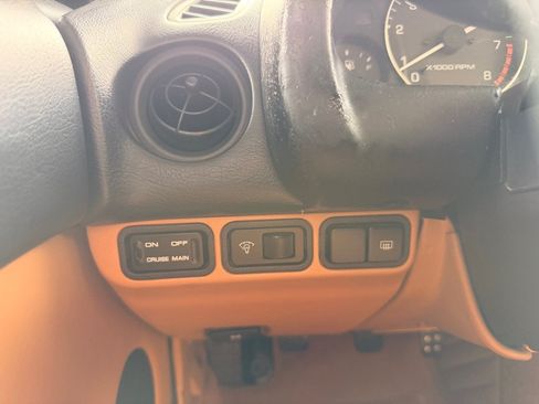 Used 1994 MAZDA MX-5 Miata RWD image 19