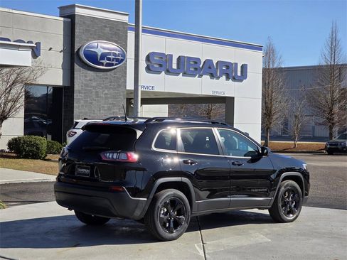 Used 2021 Jeep Cherokee Latitude Plus image 5