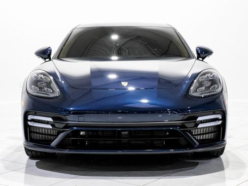 Used 2022 Porsche Panamera Turbo S image 2