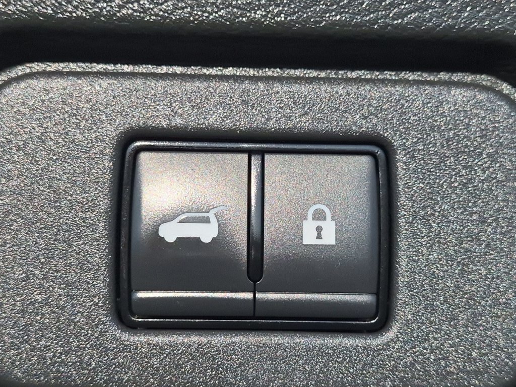 Used 2024 Nissan Rogue Platinum AWD/4WD image 34