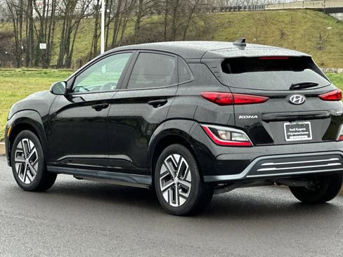 Used 2023 Hyundai Kona SE image 5