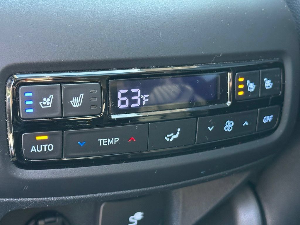 Used 2024 Hyundai Palisade Limited AWD/4WD image 12