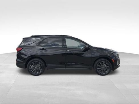 Certified 2023 Chevrolet Equinox RS w/ RS Leather Package AWD/4WD image 6