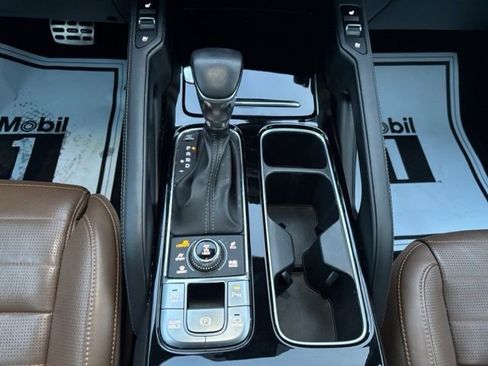 Used 2022 Kia Telluride SX w/ SX Prestige Package image 15