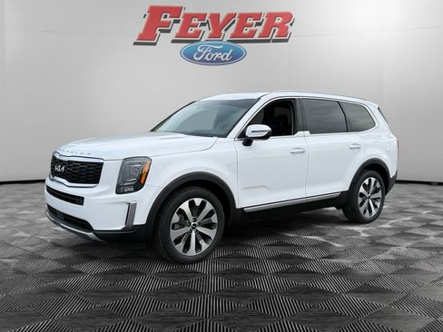Used 2022 Kia Telluride S image 1