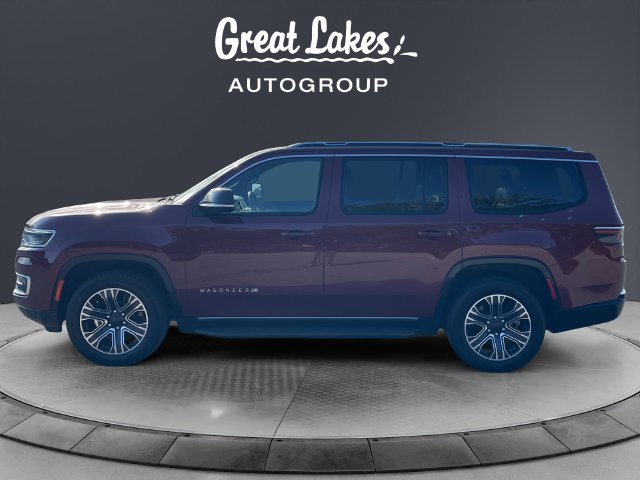 Used 2023 Jeep Wagoneer 4WD w/ Premium Group I image 2