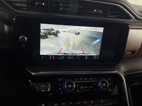 Used 2025 GMC Sierra 1500 Denali Ultimate AWD/4WD image 18