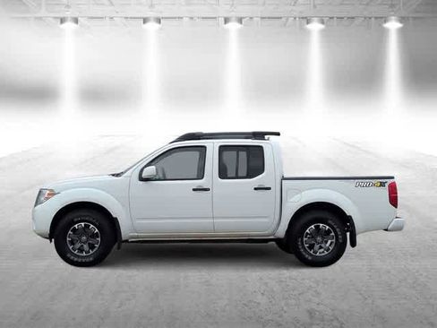 Used 2018 Nissan Frontier PRO-4X image 5