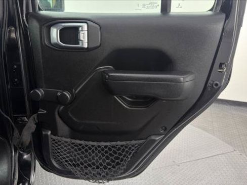 Used 2023 Jeep Wrangler Unlimited Sport AWD/4WD image 19
