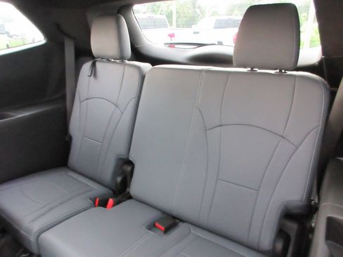 Certified 2023 Buick Enclave Essence w/ Experience Buick Package FWD image 22