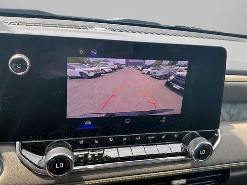 Used 2025 Chevrolet Colorado ZR2 AWD/4WD image 21