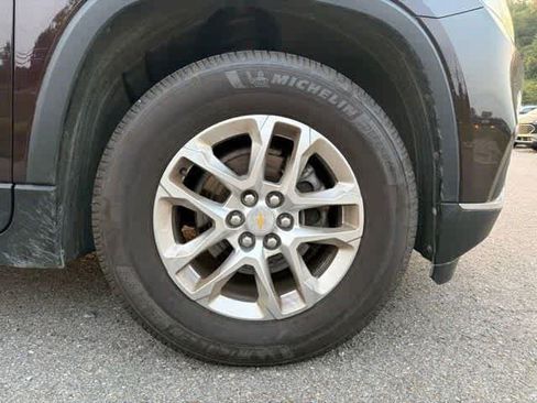 Used 2021 Chevrolet Traverse LT AWD/4WD image 7