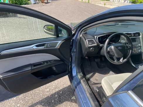 Used 2018 Ford Fusion S FWD image 10