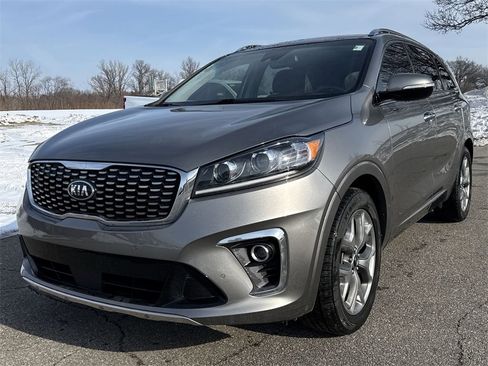 Used 2019 Kia Sorento SX image 4