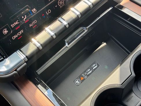 New 2025 GMC Yukon Denali w/ LPO, Floor Liner Package image 26