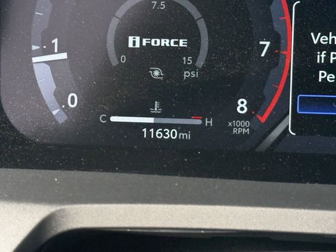 Used 2024 Toyota Tacoma TRD Sport image 16