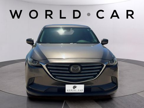 Used 2018 MAZDA CX-9 Touring w/ Touring Premium Package FWD image 8