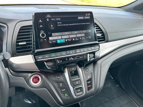 Used 2025 Honda Odyssey Sport-L image 16