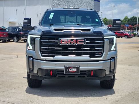 Used 2024 GMC Sierra 2500 AT4 w/ AT4 Premium Plus Package AWD/4WD image 2