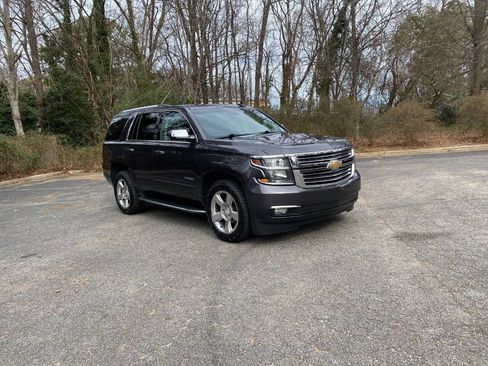 Used 2017 Chevrolet Tahoe Premier RWD image 3