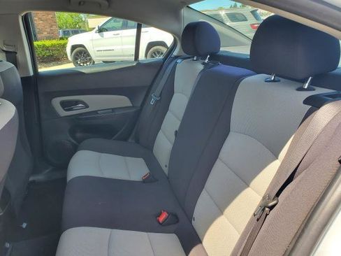 Used 2015 Chevrolet Cruze LS FWD image 19