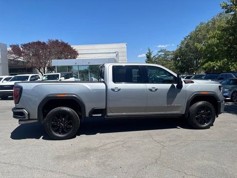 Used 2025 GMC Sierra 2500 AT4 w/ AT4 Premium Plus Package AWD/4WD image 11