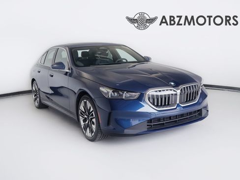 Used 2026 BMW 530i RWD image 1