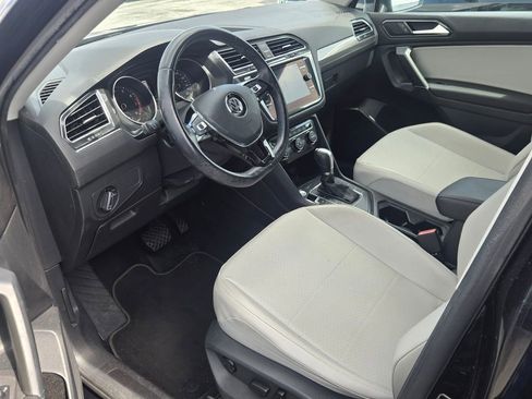 Used 2018 Volkswagen Tiguan SE FWD image 5