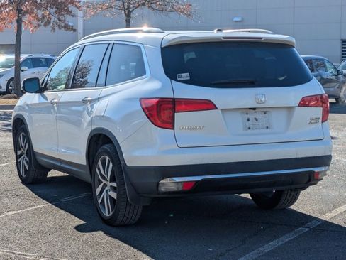 Used 2017 Honda Pilot Touring image 7