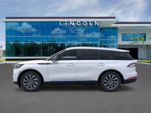 New 2026 Lincoln Aviator 2WD image 3