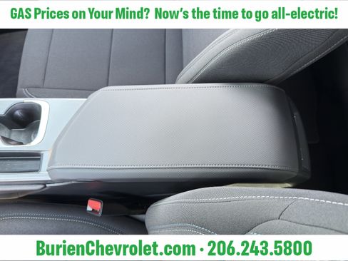 New 2026 Chevrolet Equinox EV LT FWD image 18