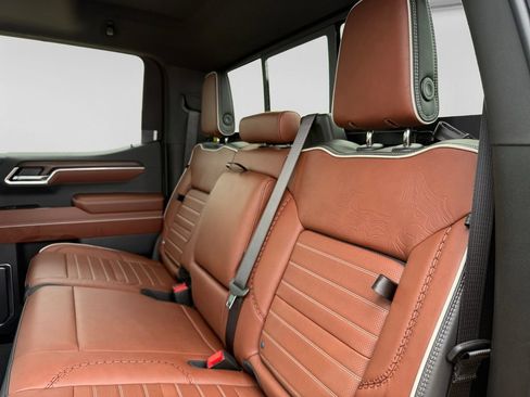 New 2026 GMC Sierra 1500 Denali Ultimate w/ LPO, Black Badging Package AWD/4WD image 31