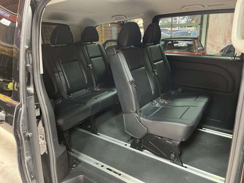 Used 2019 Mercedes-Benz Metris Passenger image 23