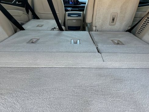 Certified 2023 Cadillac Escalade Premium Luxury w/ Performance Package image 17