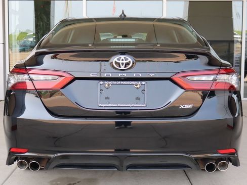 Used 2024 Toyota Camry XSE FWD image 7