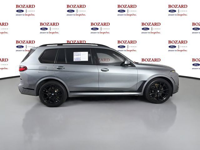 Used 2024 BMW X7 xDrive40i AWD/4WD image 9