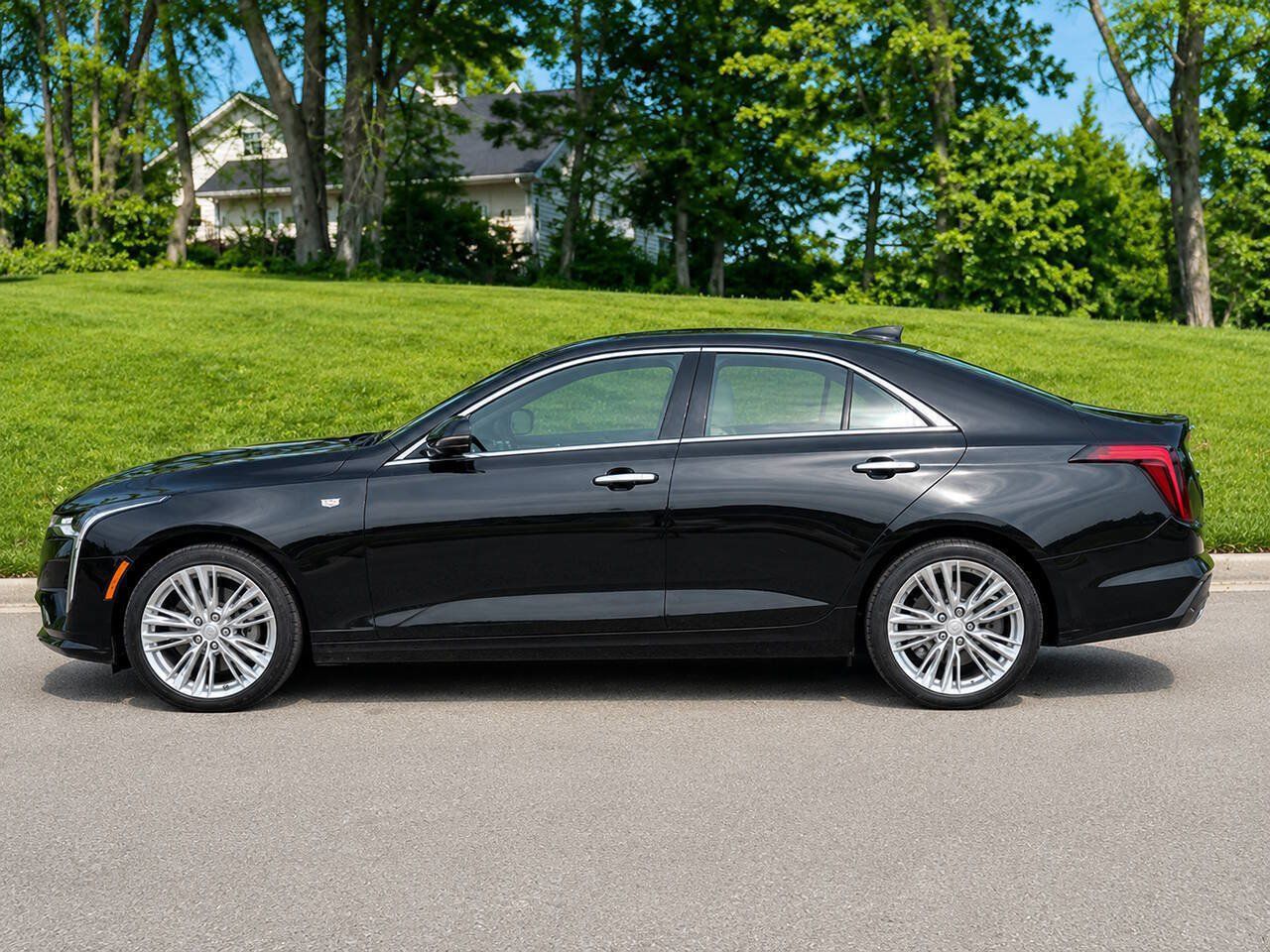 Used 2024 Cadillac CT4 Premium Luxury AWD/4WD image 2
