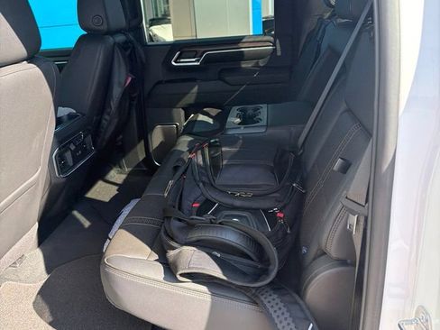 Used 2024 Chevrolet Silverado 2500 High Country w/ High Country Premium Package AWD/4WD image 16