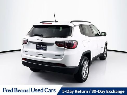 Used 2024 Jeep Compass Latitude AWD/4WD image 10