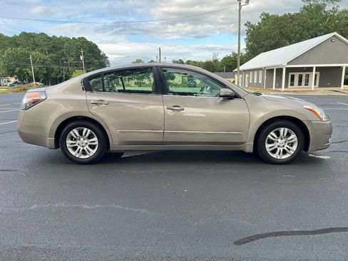 Used 2011 Nissan Altima 2.5 SL w/ 2.5SL Pkg image 9