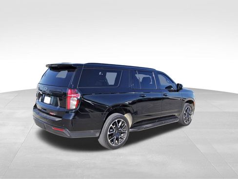 Used 2024 Chevrolet Suburban RST w/ Luxury Package image 4