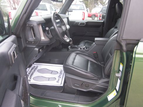 Used 2025 Ford Bronco Outer Banks image 10