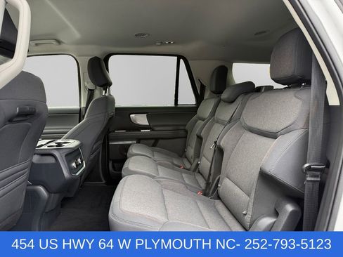 Used 2025 Ford Expedition Max Active AWD/4WD image 13