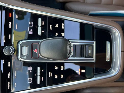 Used 2018 Porsche Panamera 4S image 48