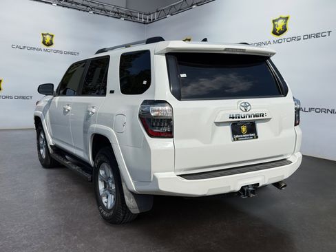 Used 2020 Toyota 4Runner SR5 Premium w/ Moonroof Package RWD image 3