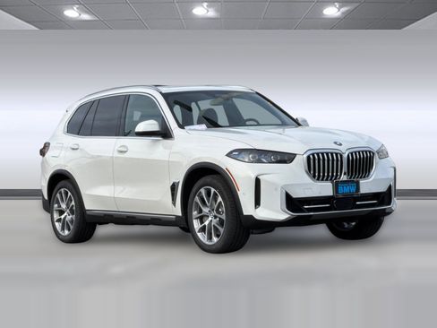 New 2026 BMW X5 xDrive50e AWD/4WD image 6