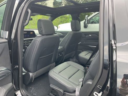 New 2026 Chevrolet Traverse LT AWD/4WD image 9