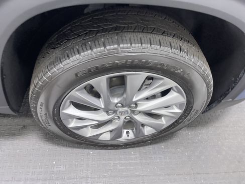 Used 2025 Buick Enclave Preferred image 28